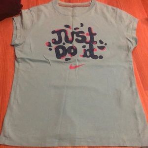 Nike tee
